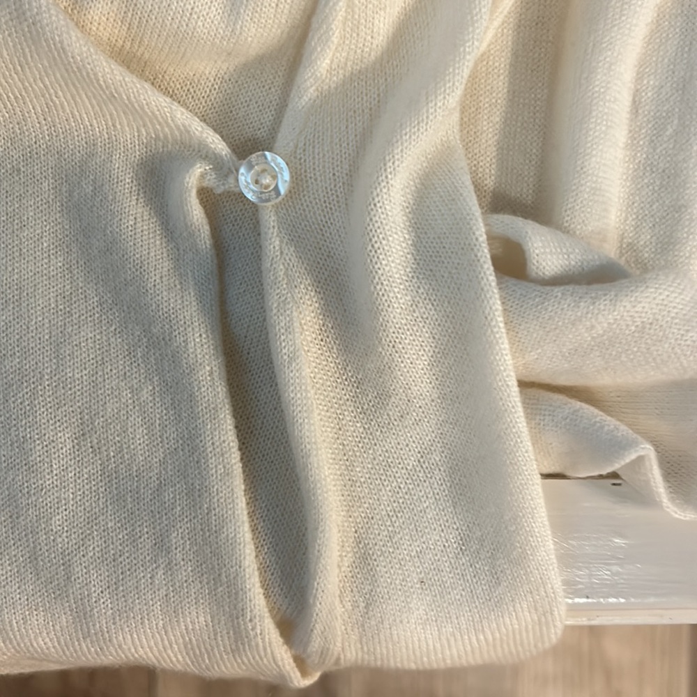 Lilly Pulitzer cream sweater - Picture 3 of 4